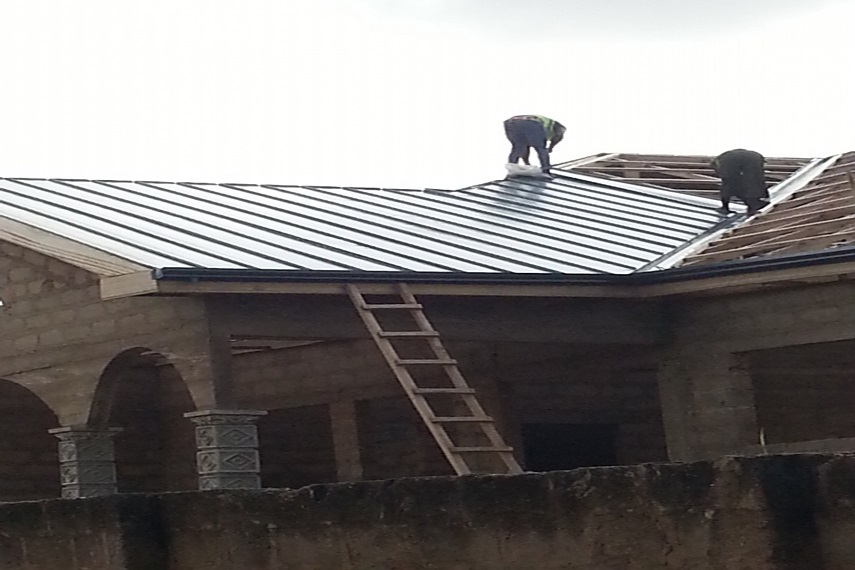 Peak Performance: Center Moriches Roofing Professionals