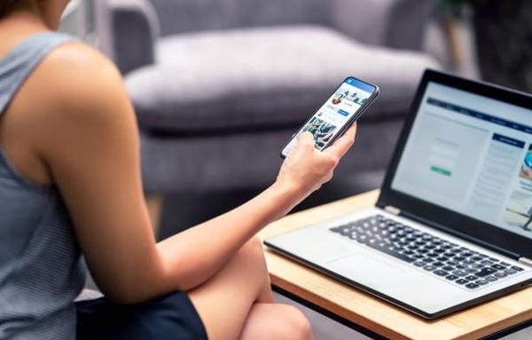 The Instagram Influence Building Communities in a Digital World